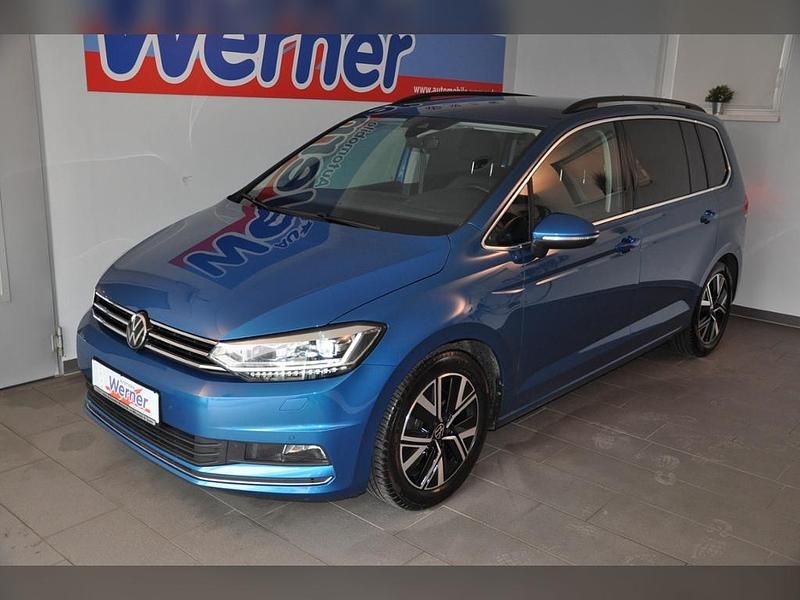 Gebraucht VW Touran Highline 150 PS (110 kW) 2023 Blau Van / Kleinbus