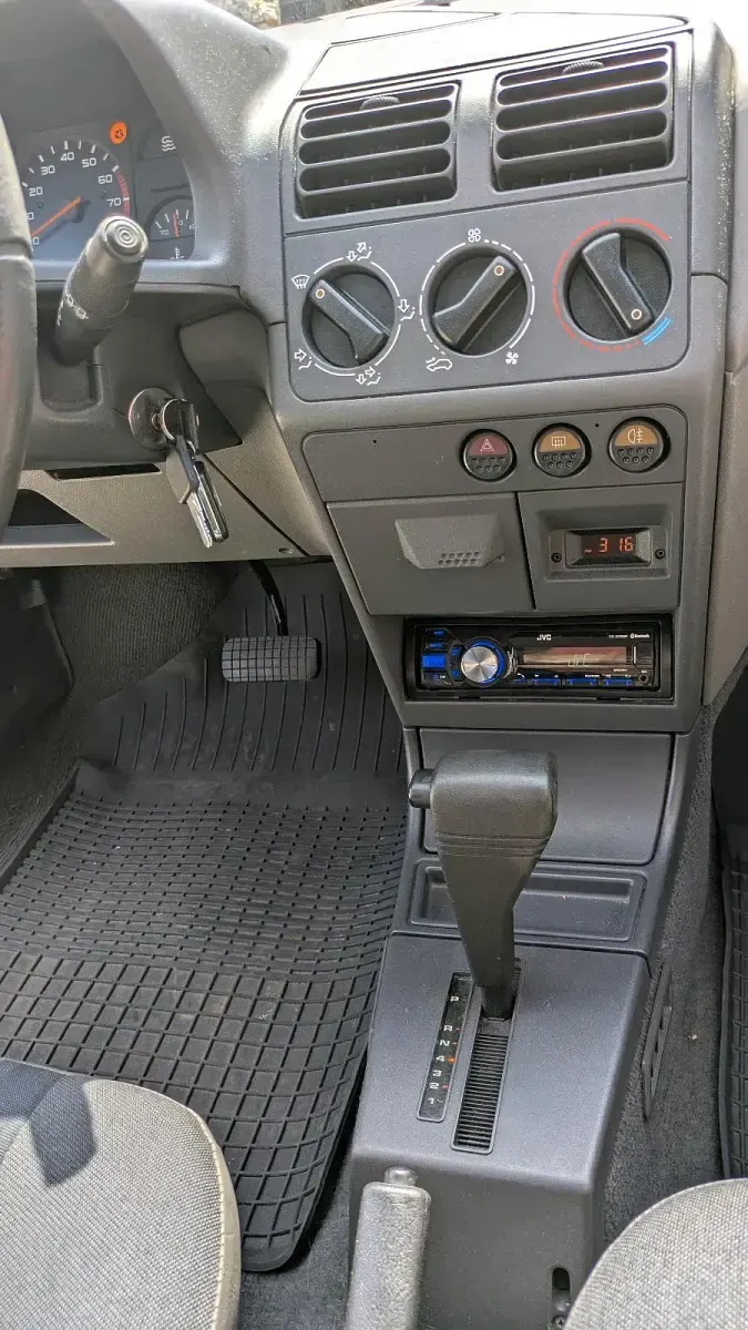 Gebraucht Peugeot 205 88 PS (64 kW) 1993 Grün Kleinwagen