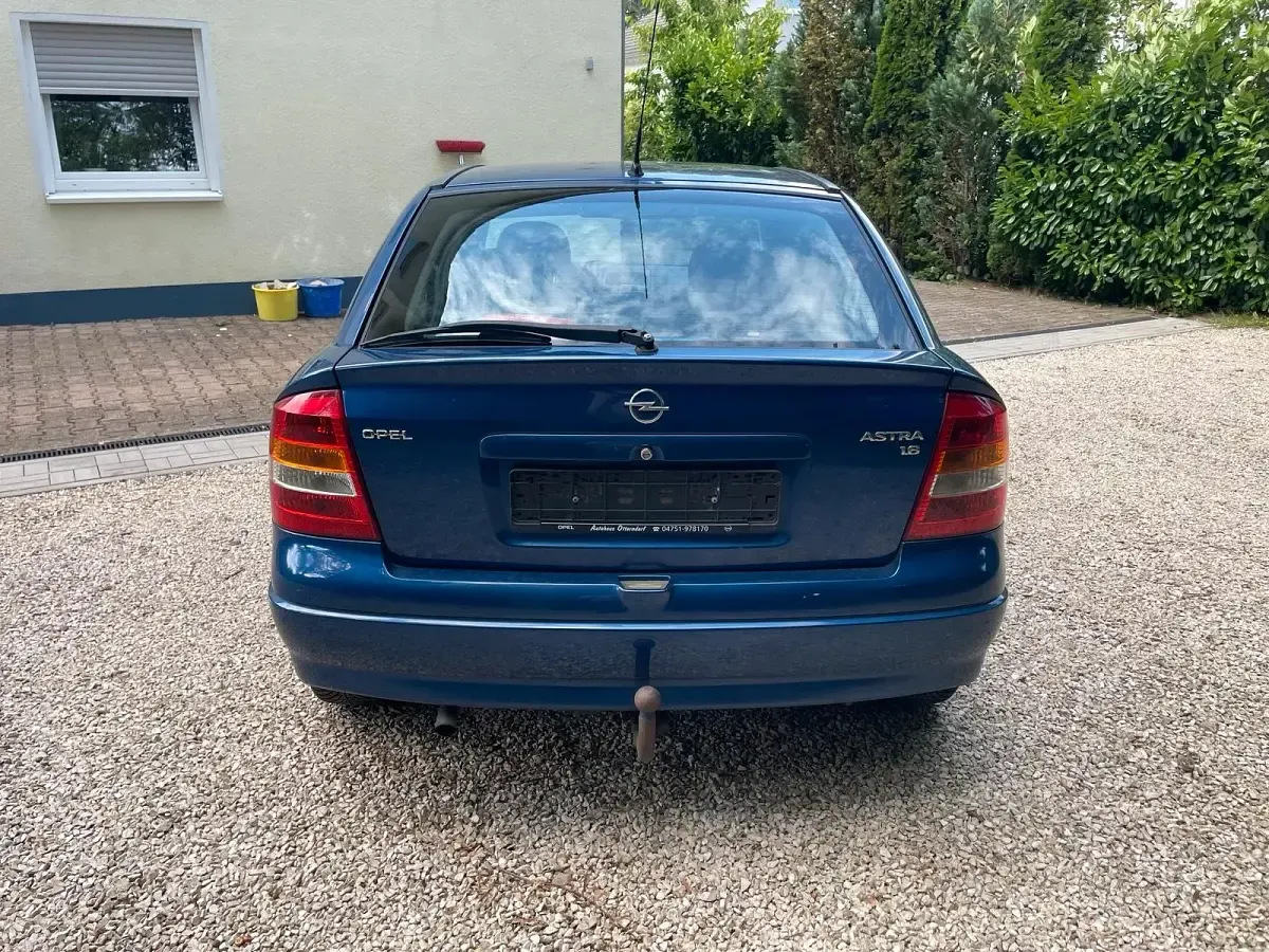 Gebraucht Opel Astra 125 PS (91 kW) 2002 Blau Limousine
