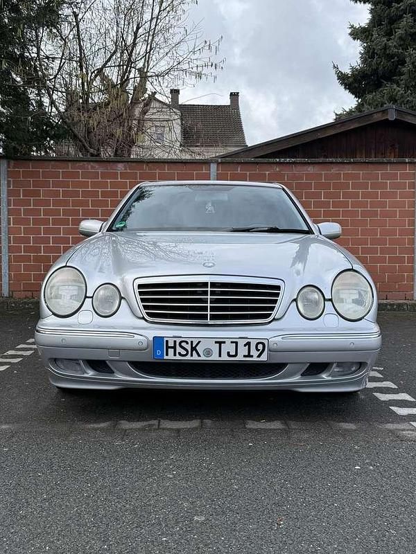Gebraucht Mercedes E280 Avantgarde 204 PS (150 kW) 1999 Limousine