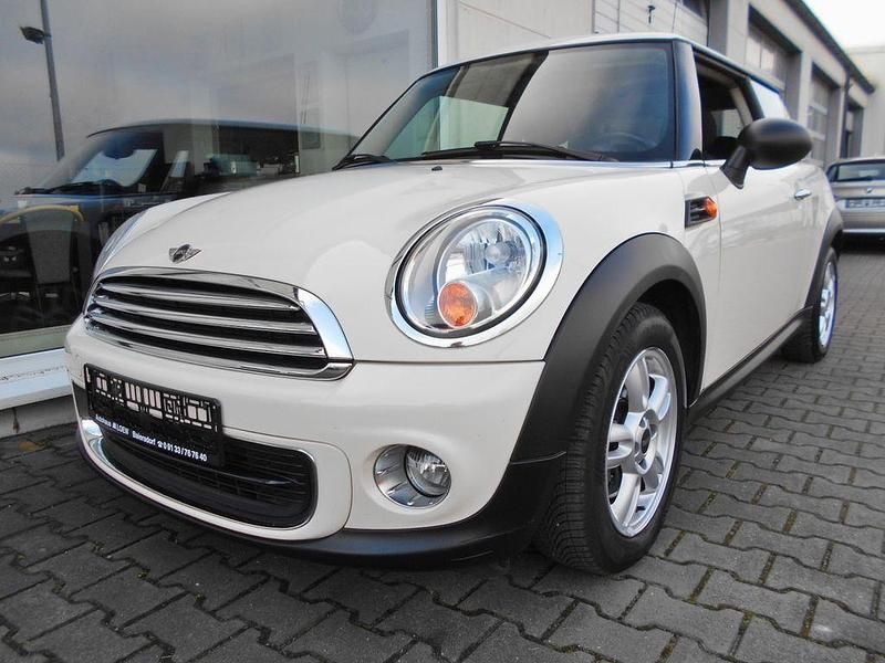 Weiß Gebraucht 2012 Mini ONE Pepper Kleinwagen | 5.999 € (Fairer Preis) - Bild 1/4