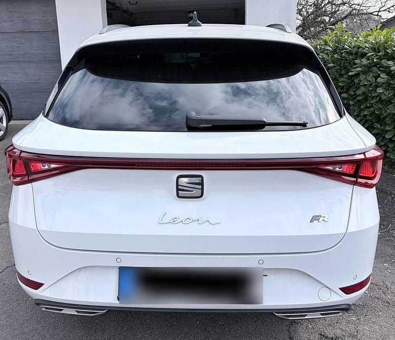 Gebraucht Seat Leon FR 150 PS (110 kW) 2022 Weiß Kombi
