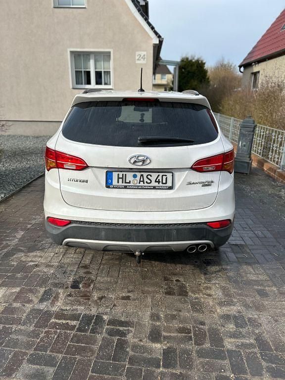 Gebraucht Hyundai Santa Fe Style 150 PS (110 kW) 2014 Weiß SUV