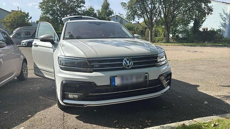 Weiß Gebraucht 2019 VW Tiguan R-line SUV | 26.300 € (Superpreis) - Bild 1/3