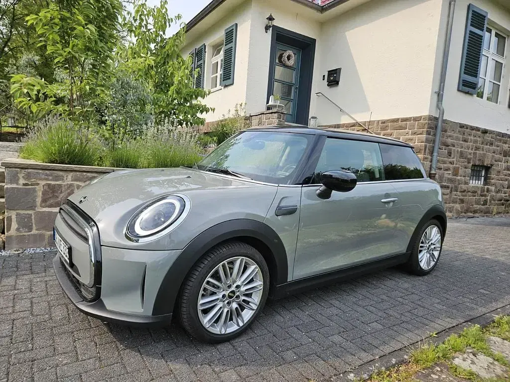 Gebraucht Mini Cooper Classic 136 PS (100 kW) 2021 Grau Kleinwagen