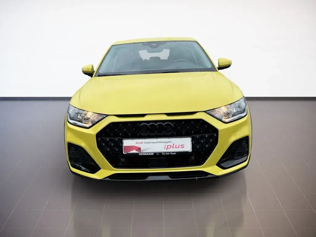 Gebraucht Audi A1 Ambiente 95 PS (69 kW) 2022 Pythongelb SUV