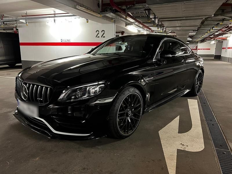Schwarz Gebraucht 2019 Mercedes C63 AMG AMG Coupé | 63.990 € (Etwas zu teuer) - Bild 1/4