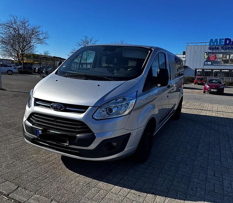 Gebraucht Ford Transit 131 PS (96 kW) 2017 Silber Van / Kleinbus