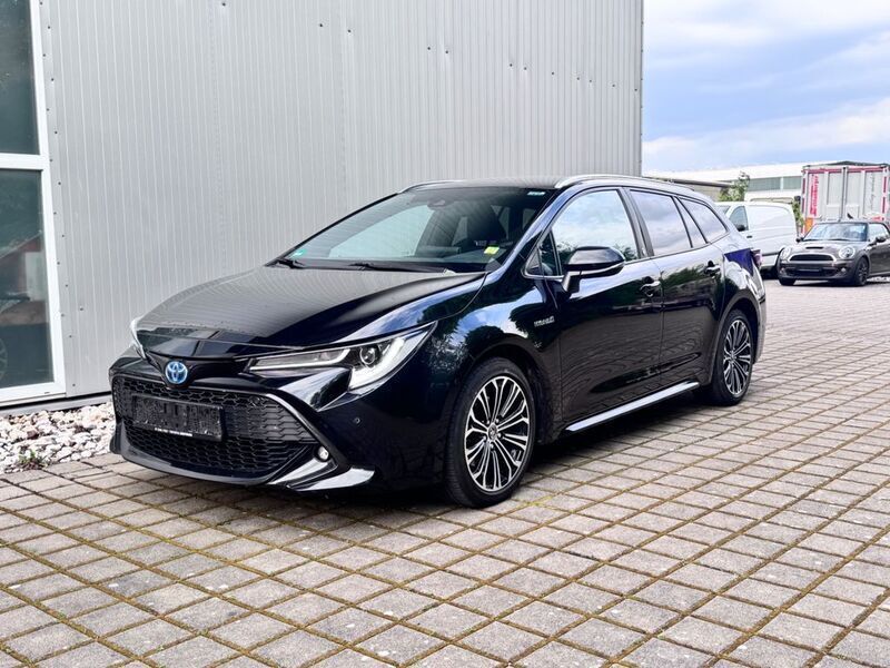 Schwarz Gebraucht 2020 Toyota Corolla Team Kombi | 18.900 € (Guter Preis) - Bild 1/4