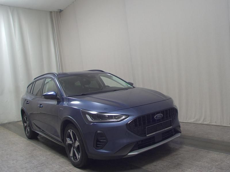 Gebraucht Ford Focus Active 125 PS (91 kW) 2022 Chromablau metallic Kombi
