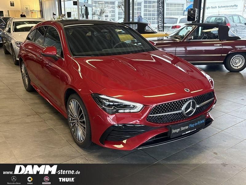 Gebraucht Mercedes CLA250e Shooting Brake Premium 218 PS (160 kW) 2024 Rot Kombi