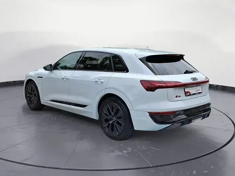Gebraucht Audi Q8 e-tron S-Line 300 kW (408 PS) 2023 Weiß SUV