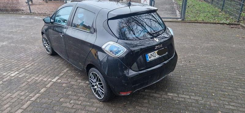 Gebraucht Renault Zoe 64 kW (88 PS) 2014 Schwarz Kleinwagen