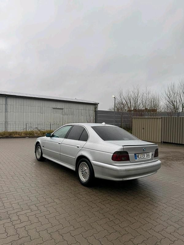 Gebraucht BMW 525 163 PS (119 kW) 2001 Grau Limousine