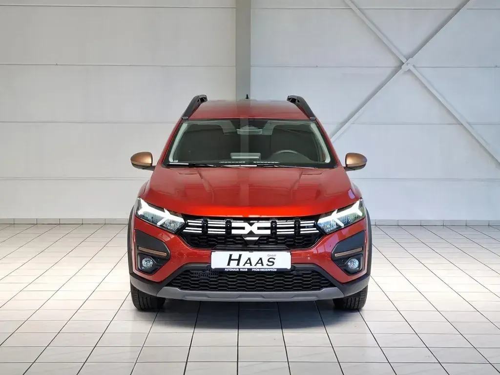 Neu Dacia Jogger Extreme 101 PS (74 kW) 2026 Braun Van / Kleinbus
