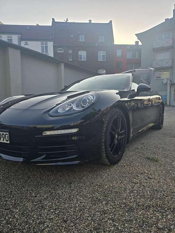 Gebraucht 2015 Porsche Panamera Limousine | 29.000 € (Teuer) - Bild 1/4