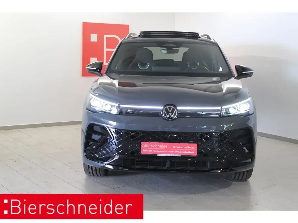 Gebraucht VW Tiguan Style 265 PS (194 kW) 2025 Grau SUV