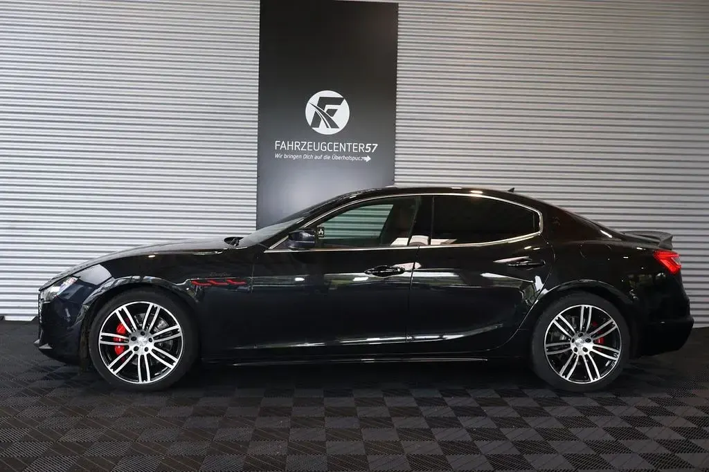 Gebraucht Maserati Ghibli 424 PS (311 kW) 2017 Schwarz Limousine