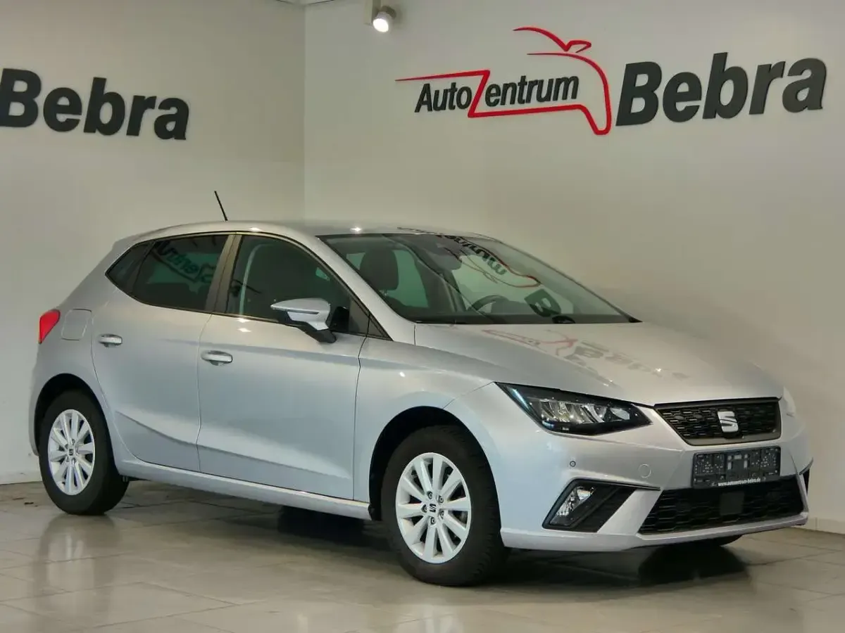 Gebraucht Seat Ibiza Style 95 PS (69 kW) 2023 Florett(urban)silver Kleinwagen