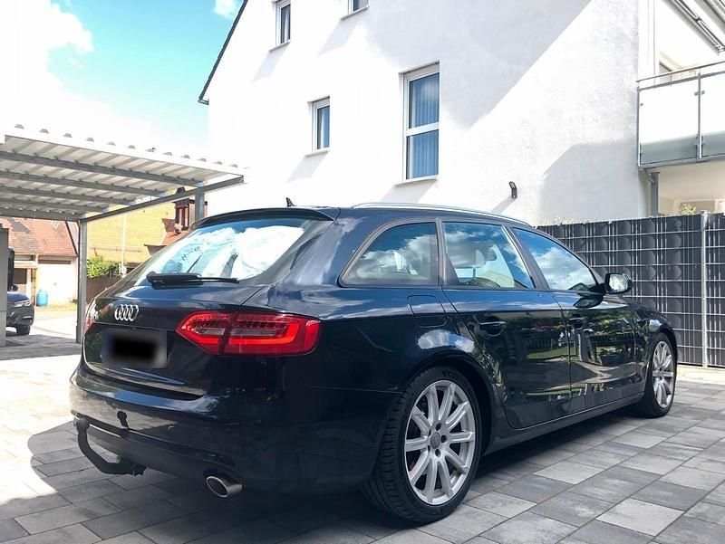 Gebraucht Audi A4 S-Line 204 PS (150 kW) 2012 Schwarz Kombi
