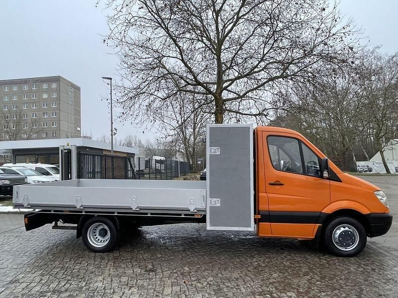 Second-hand Mercedes Sprinter 150 CP (110 kW) 2008 Portocaliu Van