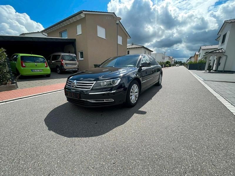 Schwarz Gebraucht 2012 VW Phaeton Limousine | 9.490 € (Fairer Preis) - Bild 1/4