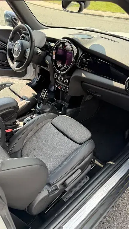 Gebraucht Mini Cooper 136 PS (100 kW) 2023 Weiß Kleinwagen