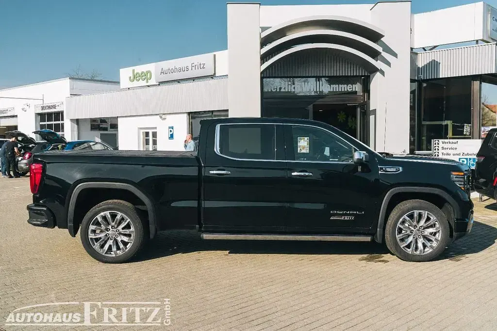 Neu GMC Sierra 309 PS (227 kW) 2026 Schwarz Pickup