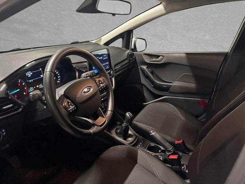 Gebraucht Ford Fiesta Cool & Connect 75 PS (55 kW) 2022 Weiß Kleinwagen