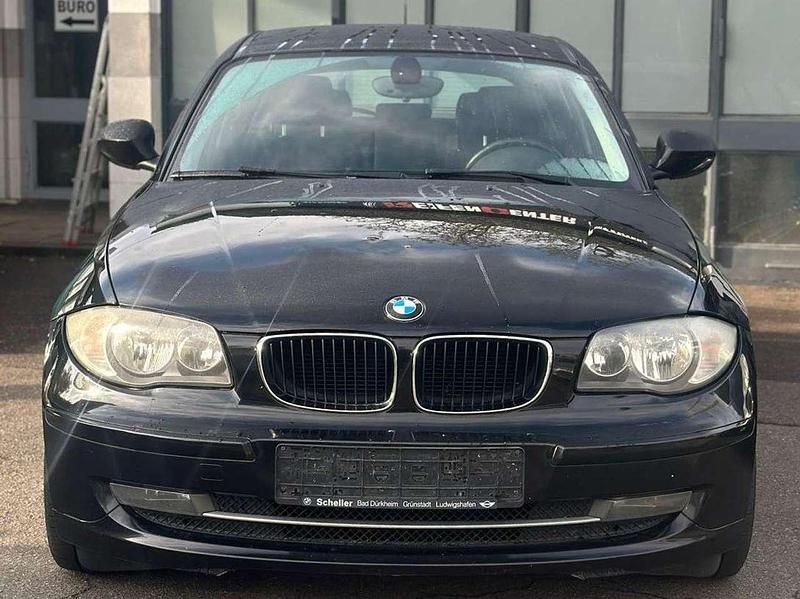 Schwarz Gebraucht 2011 BMW 116 Advantage Kleinwagen | 2.199 € (Fairer Preis) - Bild 1/4