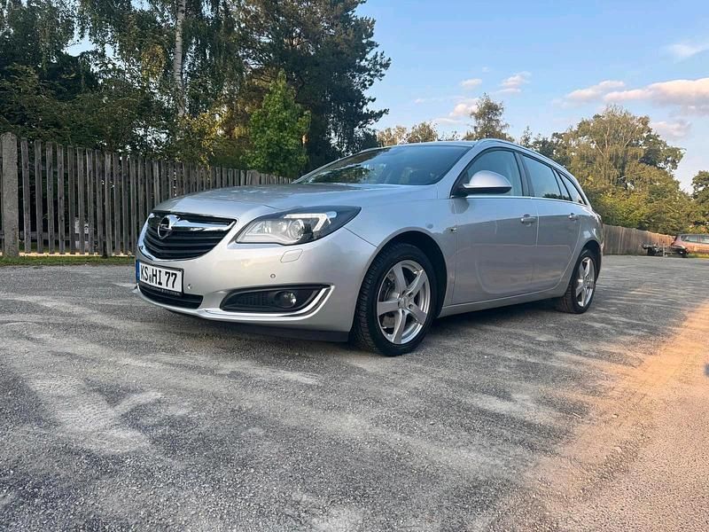 Silber Gebraucht 2015 Opel Insignia Kombi | 9.950 € (Etwas zu teuer) - Bild 1/4