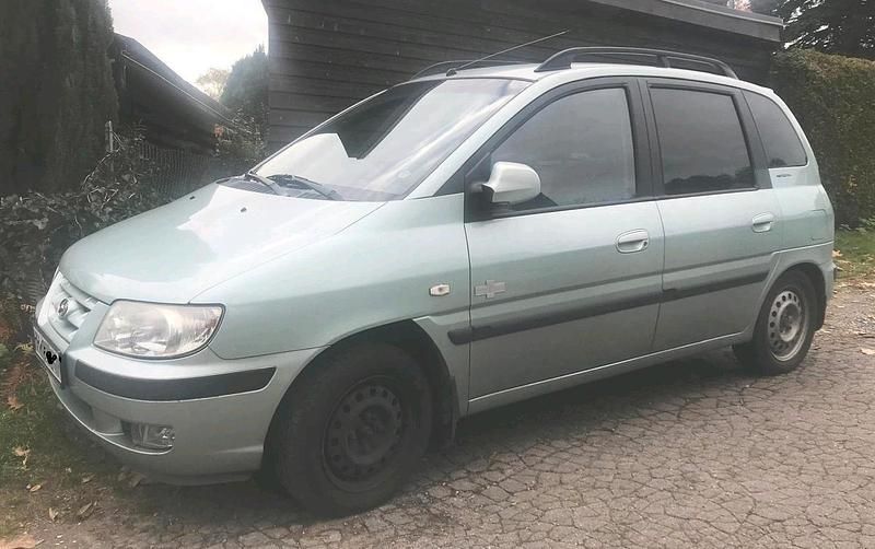 Grau Gebraucht 2004 Hyundai Matrix Van / Kleinbus | 1.750 € (Fairer Preis) - Bild 1/4