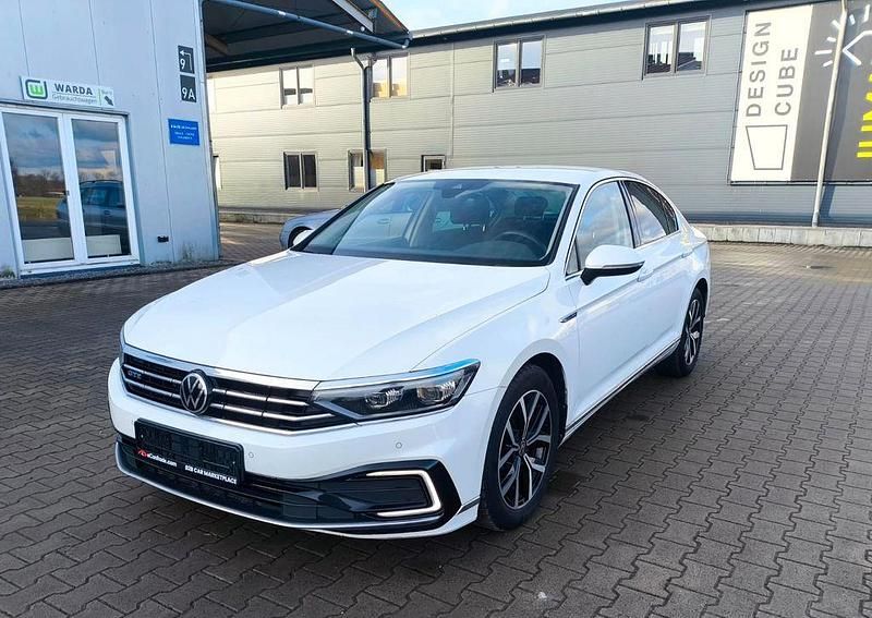 Gebraucht VW Passat GTE 156 PS (114 kW) 2021 Weiß Limousine