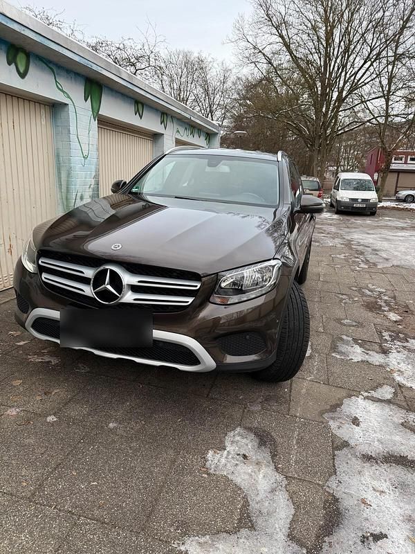 Gebraucht Mercedes GLC220 2017 Braun SUV