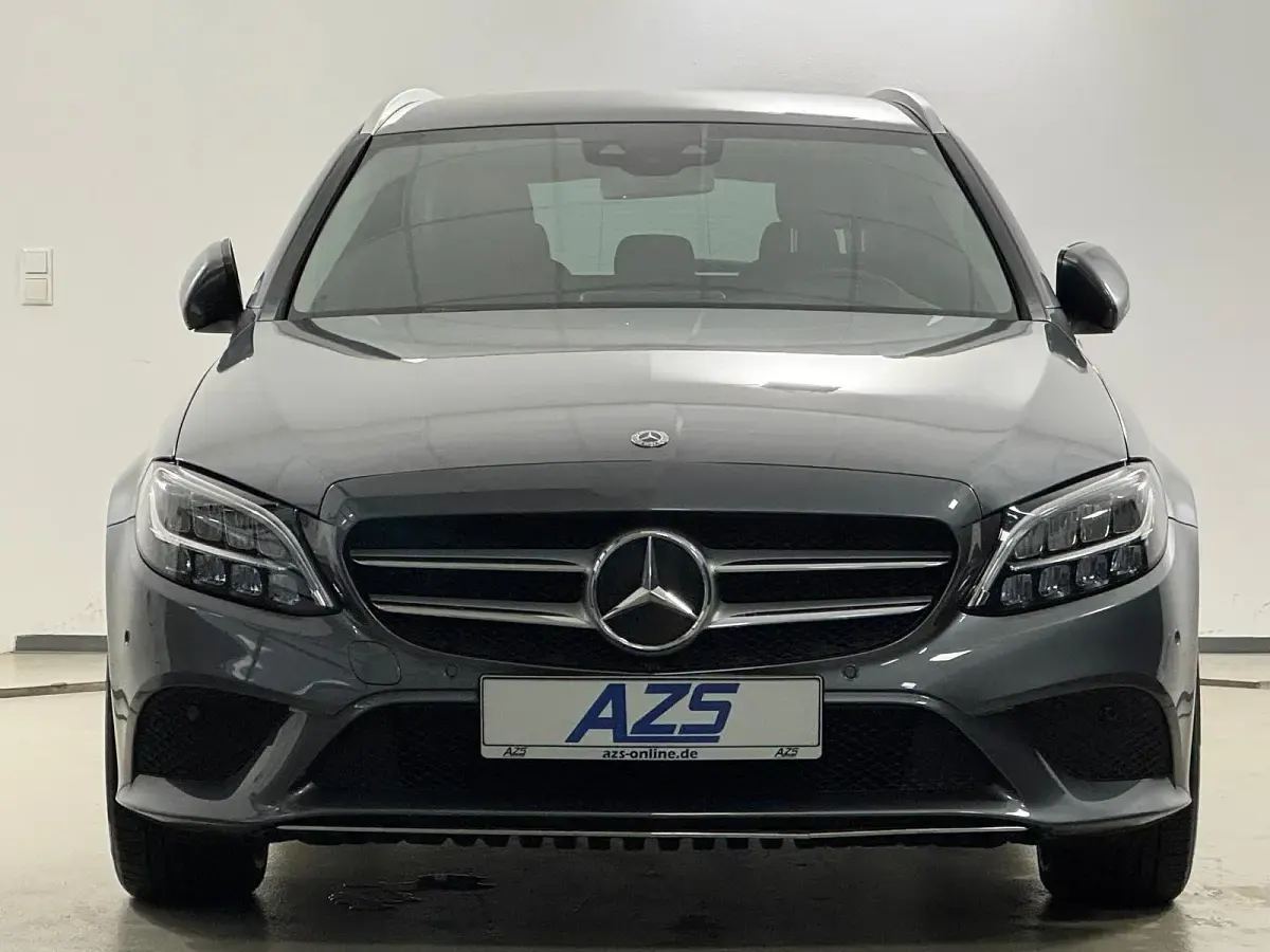 Gebraucht Mercedes C180 Avantgarde 156 PS (114 kW) 2020 Grau Kombi