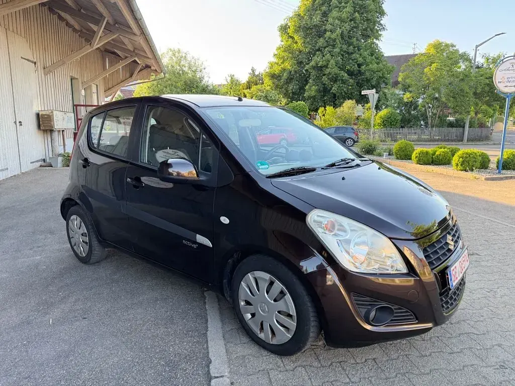 Gebraucht Suzuki Splash Active+ 94 PS (69 kW) 2014 Braun Kleinwagen