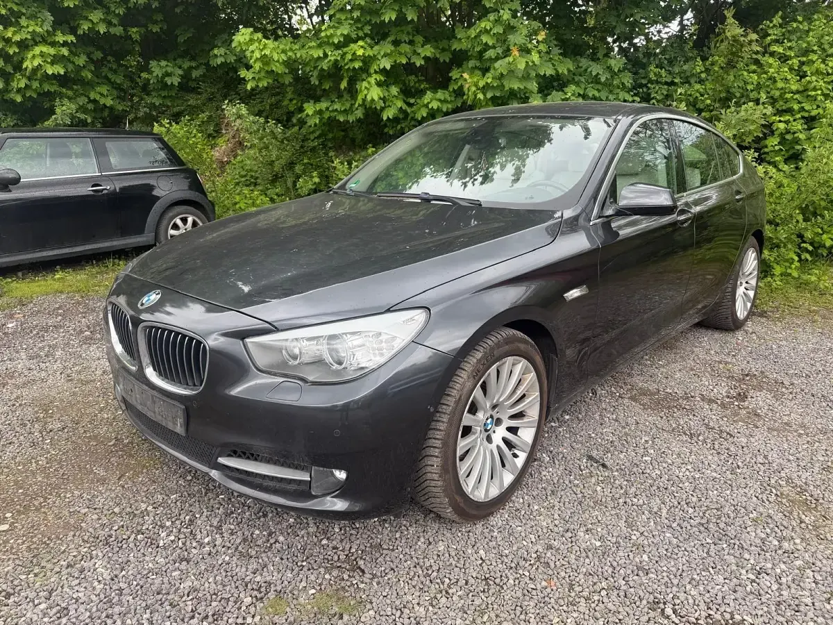 Używany BMW 530 245 KM (180 kW) 2010 Szary Sedan/Limuzyna