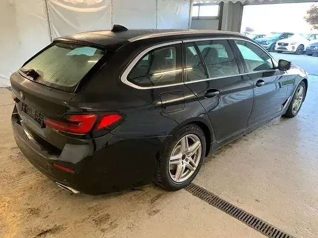Gebraucht BMW 520 Performance 190 PS (139 kW) 2020 Schwarz Kombi