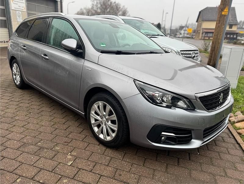 Grau Gebraucht 2018 Peugeot 308 SW Kombi | 5.499 € (Superpreis) - Bild 1/4