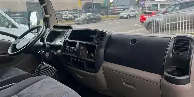 Second-hand Nissan Cabstar 2010 Gri Pickup