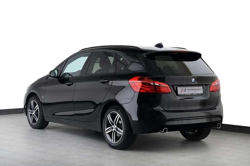 Gebraucht BMW 220 Sport Line 190 PS (139 kW) 2017 Black sapphire metallic Van / Kleinbus