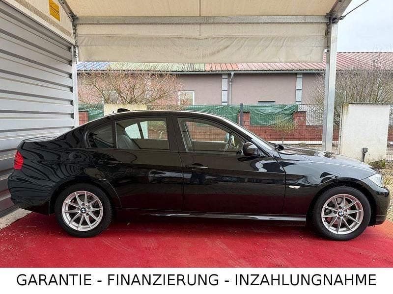 Usado BMW 316 Basis 116 HP (85 kW) 2009 Preto Sedan