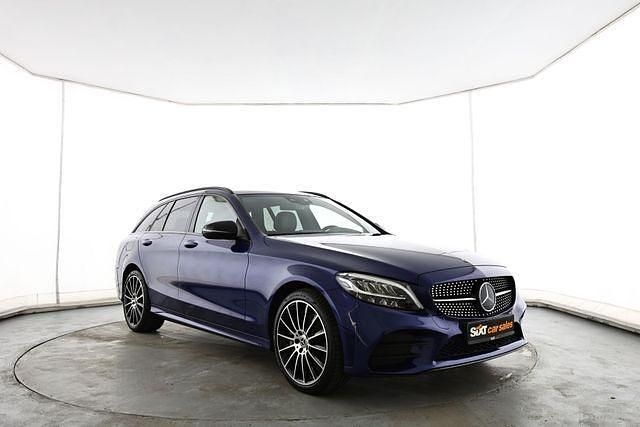 Blau Gebraucht 2019 Mercedes C300 AMG line Limousine | 28.550 € (Fairer Preis) - Bild 1/4