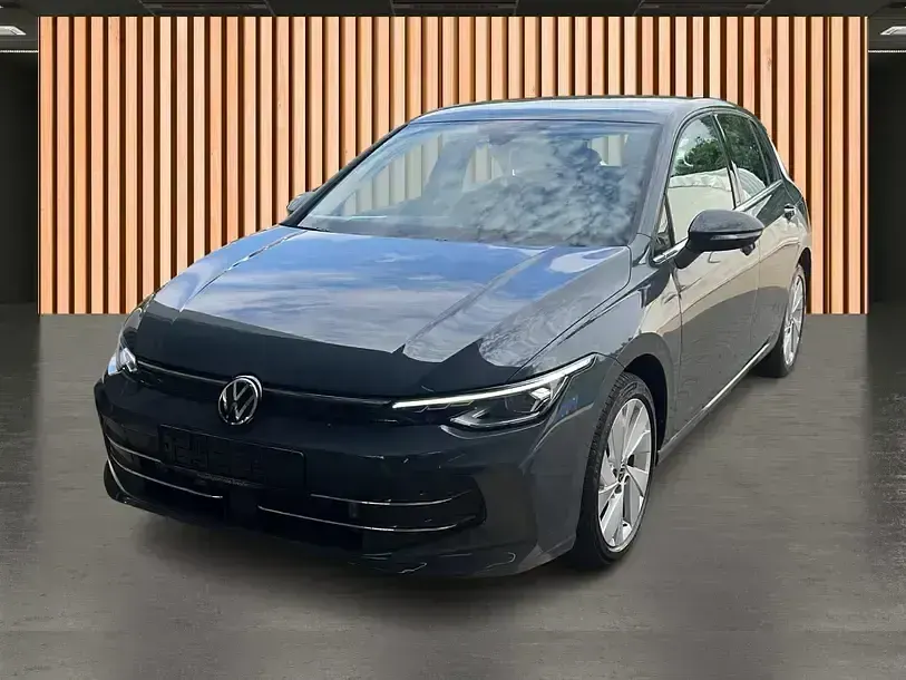 Gebraucht VW Golf VIII Style 150 PS (110 kW) 2025 Grau Limousine