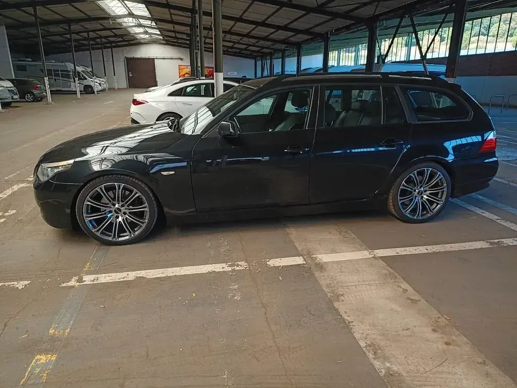 Gebraucht BMW 520 Lifestyle 177 PS (130 kW) 2008 Schwarz Kombi