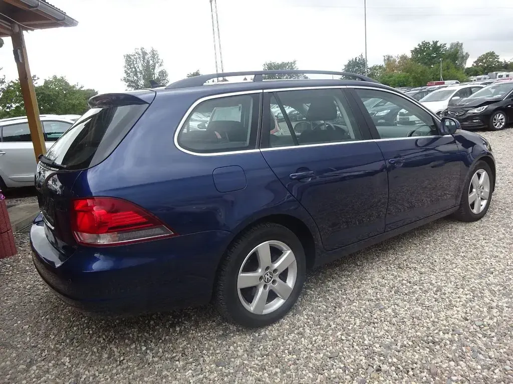Gebraucht VW Golf VI Comfortline 105 PS (77 kW) 2010 Blau Kombi