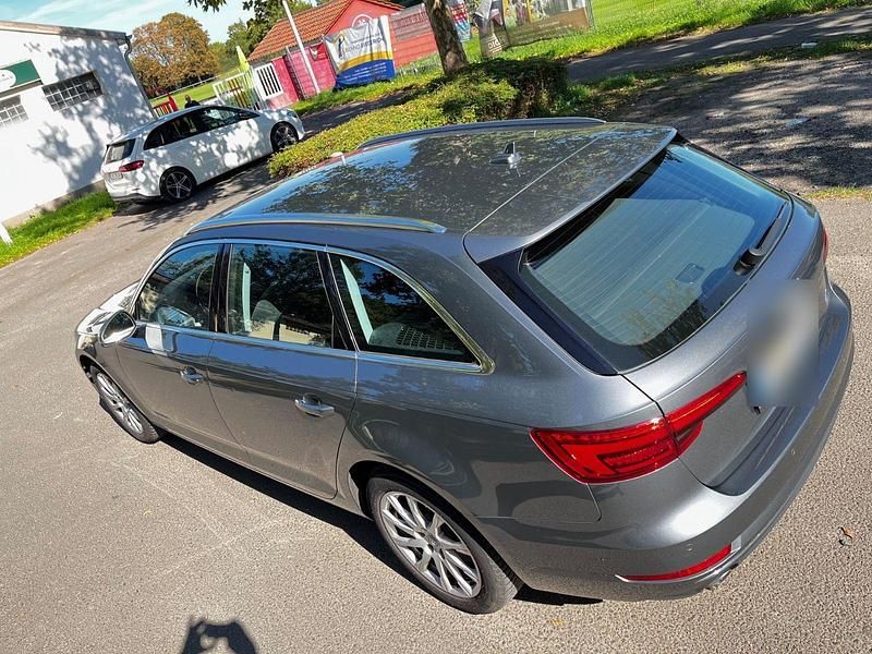 Gebraucht Audi A4 Comfort 150 PS (110 kW) 2016 Grau Kombi