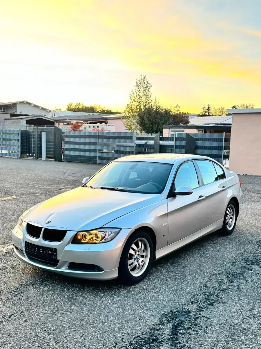 Używany BMW 320 150 KM (110 kW) 2006 Srebrny Sedan/Limuzyna