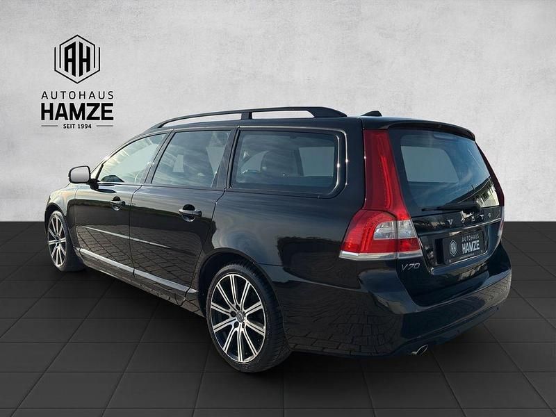 Gebraucht Volvo V70 Kinetic 220 PS (161 kW) 2015 Schwarz Kombi