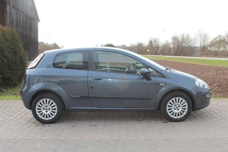 Gebraucht Fiat Punto Evo Active 77 PS (56 kW) 2009 Grau Kleinwagen